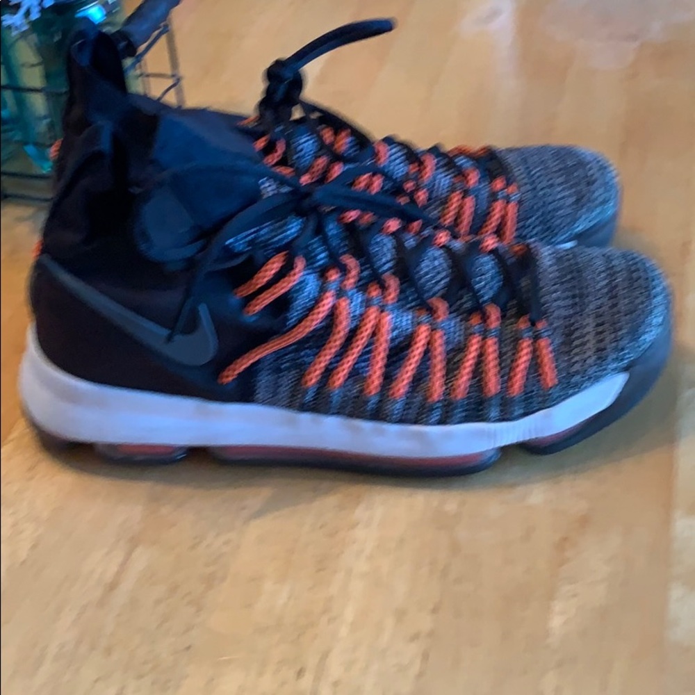 KD basketball shoes